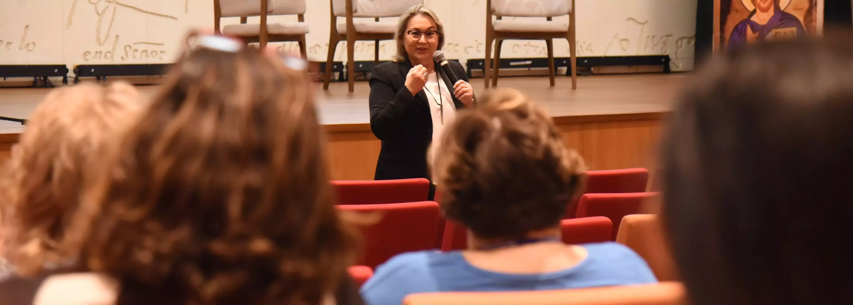 Palestra sobre assédio moral e sexual é oferecida a gestores e lideranças