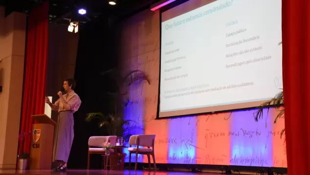 Palestra promove reflexão sobre tecnologia e desenvolvimento de crianças e adolescentes